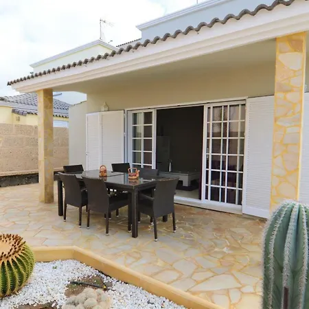 Villa Villa Mariposa With Private Pool, Cactus Garden, Bbq & Wifi - Suitable For Families By Holidayshome Costa Adeje (Tenerife)